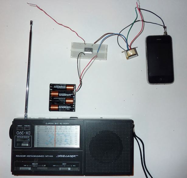 Hoe maak je een radiozender dat geluid kan overbrengen bouwen. Verkrijgen materialen.