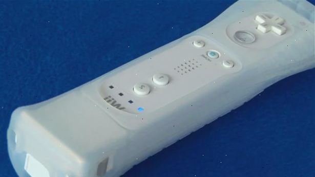 Hoe maak je een wii remote synchroniseren met de console. Druk op de aan-knop op de Wii-console.