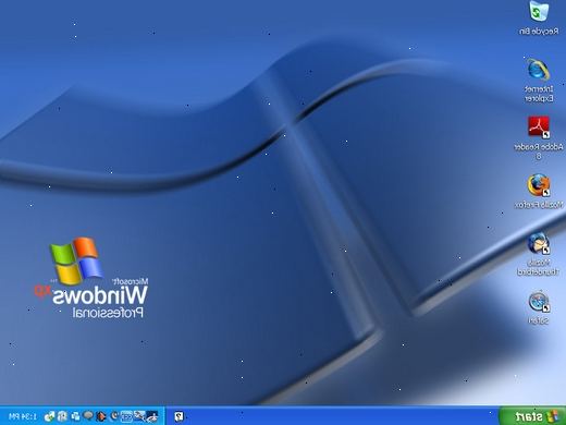 Hoe te om vensters met behulp van een cd installeren. Bestel een Microsoft Windows XP-installatie-cd van de verkoper.